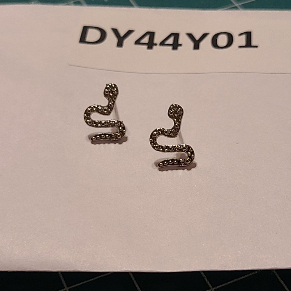 Snake Earring for sale - Picture 4 of 9